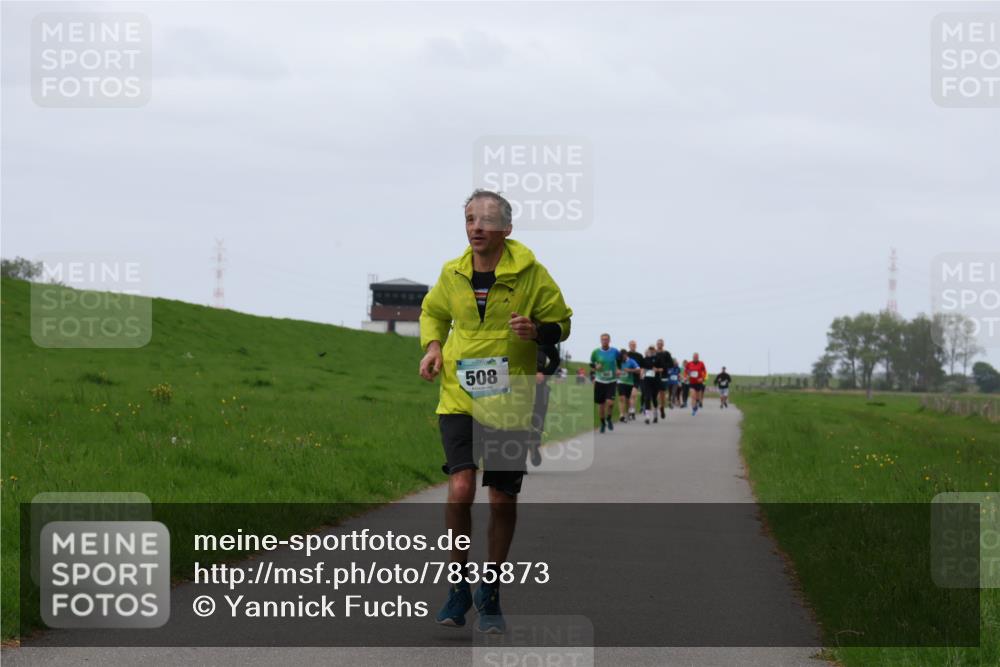 04.05.2025 - 8. Wedeler Halbmarathon Yannick Fuchs http://msf.ph/oto/7835873 04.05.2025 11:23:34 Laufen 508 meine-sportfotos.de