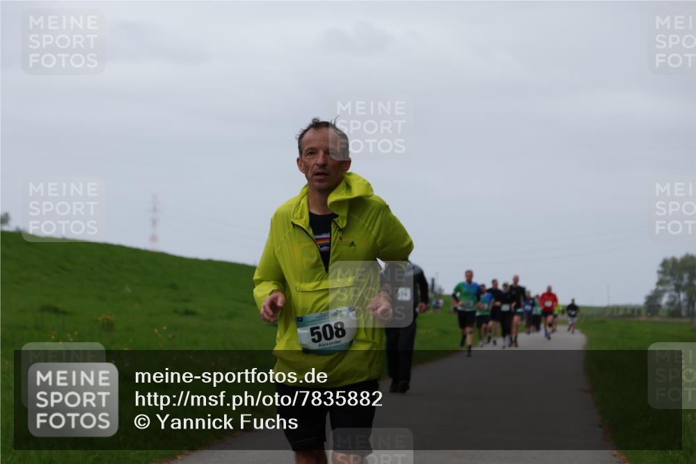 04.05.2025 - 8. Wedeler Halbmarathon Yannick Fuchs http://msf.ph/oto/7835882 04.05.2025 11:23:35 Laufen 508 meine-sportfotos.de