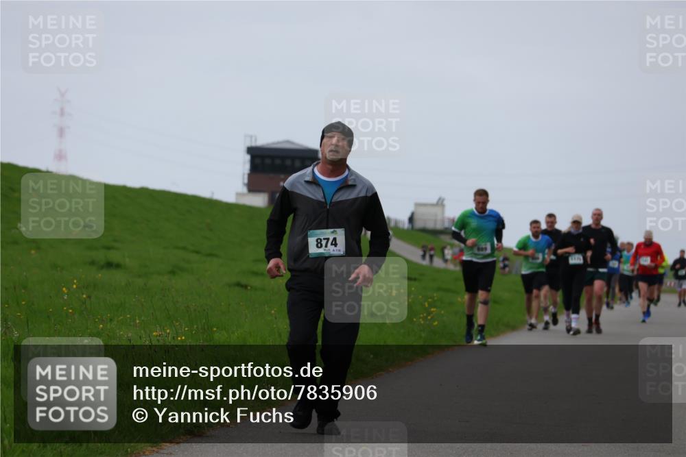 04.05.2025 - 8. Wedeler Halbmarathon Yannick Fuchs http://msf.ph/oto/7835906 04.05.2025 11:23:39 Laufen 874 meine-sportfotos.de