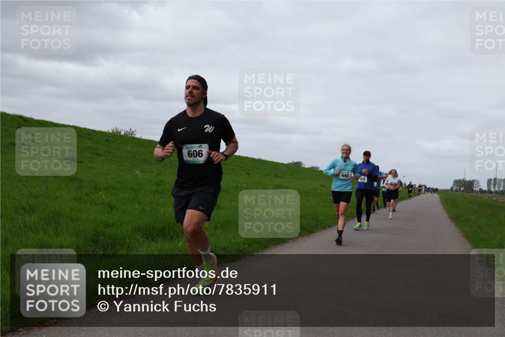 04.05.2025 - 8. Wedeler Halbmarathon Yannick Fuchs http://msf.ph/oto/7835911 04.05.2025 11:45:07 Laufen 909, 440, 470 meine-sportfotos.de