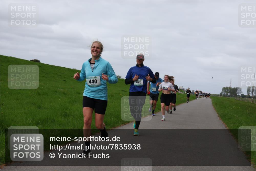 04.05.2025 - 8. Wedeler Halbmarathon Yannick Fuchs http://msf.ph/oto/7835938 04.05.2025 11:45:09 Laufen 440, 470, 833, 1135 meine-sportfotos.de