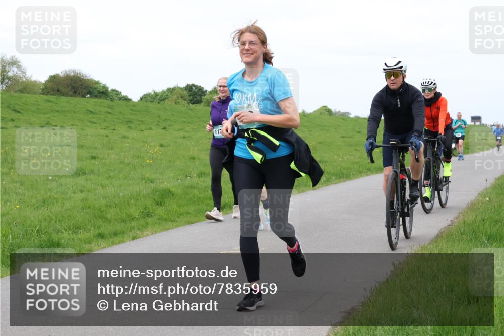 04.05.2025 - 8. Wedeler Halbmarathon Lena Gebhardt http://msf.ph/oto/7835959 04.05.2025 11:29:30 Laufen 117, 10 meine-sportfotos.de