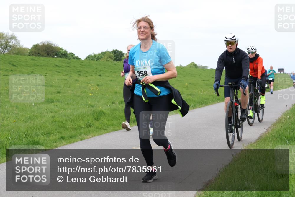 04.05.2025 - 8. Wedeler Halbmarathon Lena Gebhardt http://msf.ph/oto/7835961 04.05.2025 11:29:30 Laufen 11, 10, 358 meine-sportfotos.de