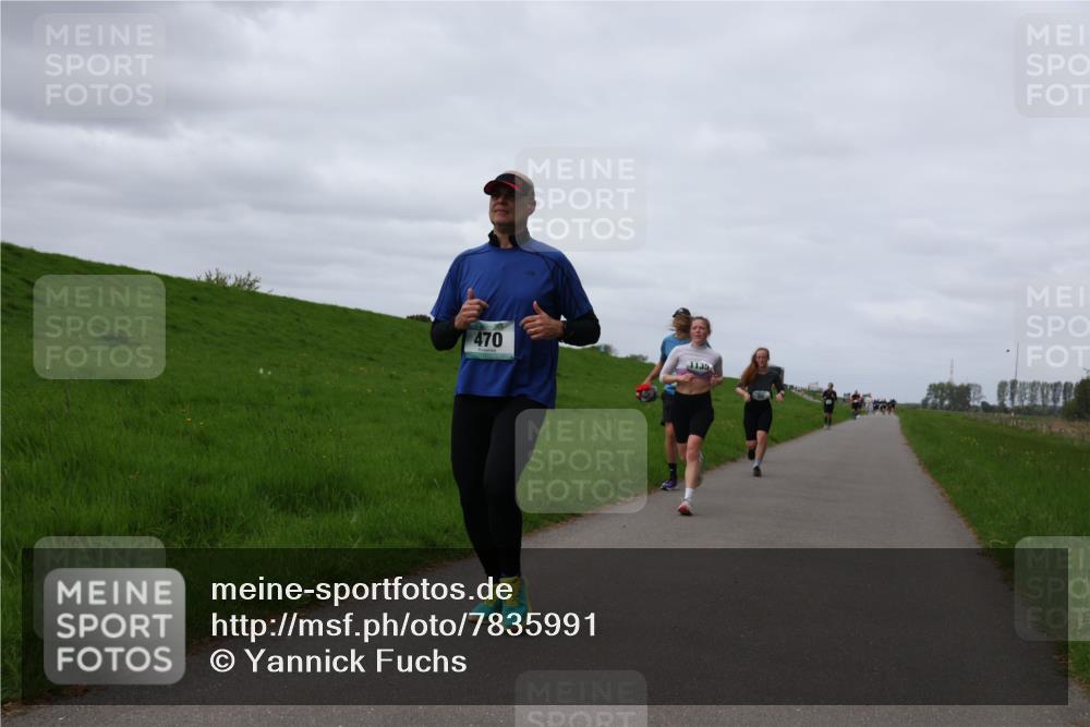 04.05.2025 - 8. Wedeler Halbmarathon Yannick Fuchs http://msf.ph/oto/7835991 04.05.2025 11:45:10 Laufen 470, 1135 meine-sportfotos.de