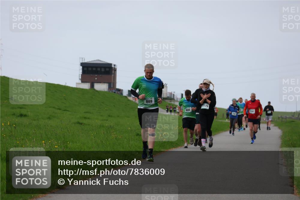 04.05.2025 - 8. Wedeler Halbmarathon Yannick Fuchs http://msf.ph/oto/7836009 04.05.2025 11:23:45 Laufen 889, 886, 1175, 164, 1141 meine-sportfotos.de