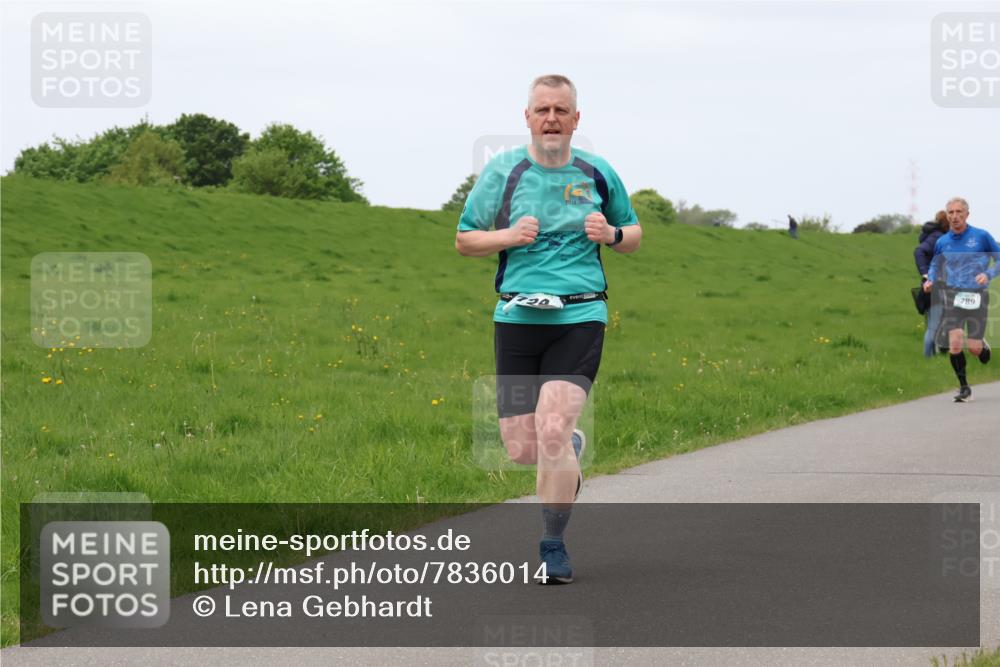 04.05.2025 - 8. Wedeler Halbmarathon Lena Gebhardt http://msf.ph/oto/7836014 04.05.2025 11:29:40 Laufen 220, 789 meine-sportfotos.de
