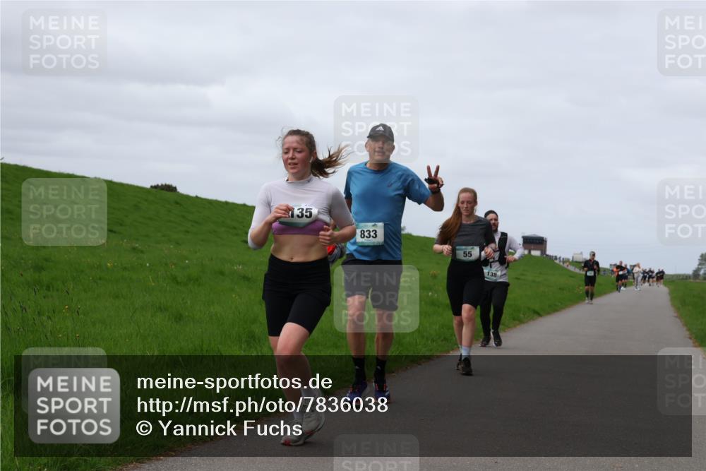 04.05.2025 - 8. Wedeler Halbmarathon Yannick Fuchs http://msf.ph/oto/7836038 04.05.2025 11:45:12 Laufen 35, 833, 55, 138 meine-sportfotos.de