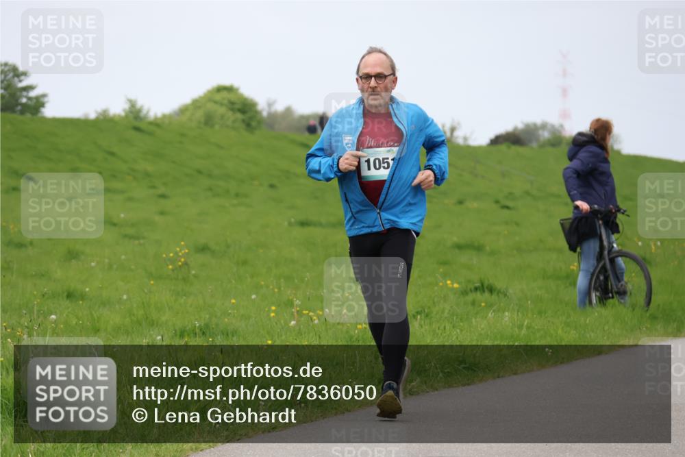04.05.2025 - 8. Wedeler Halbmarathon Lena Gebhardt http://msf.ph/oto/7836050 04.05.2025 11:29:49 Laufen 105 meine-sportfotos.de