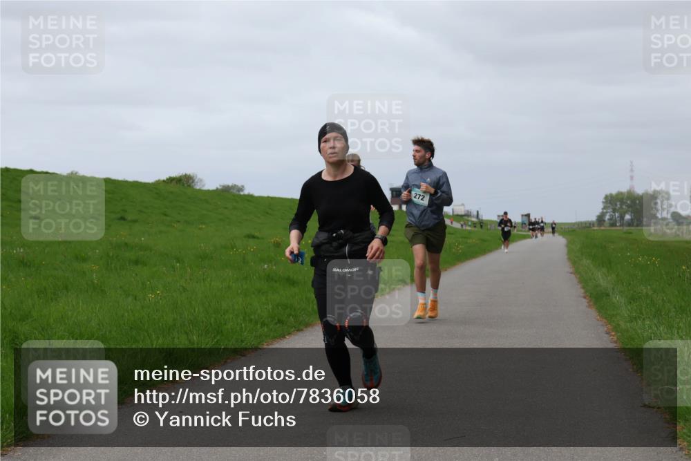 04.05.2025 - 8. Wedeler Halbmarathon Yannick Fuchs http://msf.ph/oto/7836058 04.05.2025 11:58:49 Laufen 272 meine-sportfotos.de