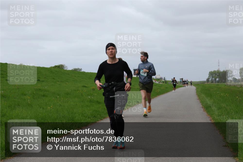 04.05.2025 - 8. Wedeler Halbmarathon Yannick Fuchs http://msf.ph/oto/7836062 04.05.2025 11:58:49 Laufen 272 meine-sportfotos.de