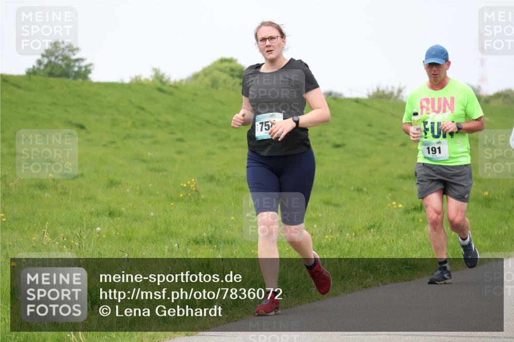 04.05.2025 - 8. Wedeler Halbmarathon Lena Gebhardt http://msf.ph/oto/7836072 04.05.2025 11:29:59 Laufen 75, 191 meine-sportfotos.de