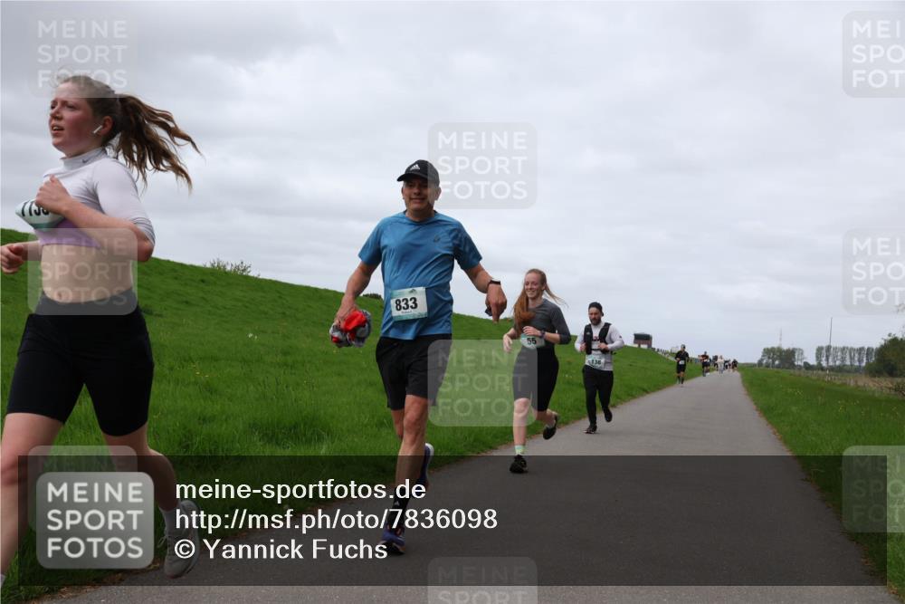 04.05.2025 - 8. Wedeler Halbmarathon Yannick Fuchs http://msf.ph/oto/7836098 04.05.2025 11:45:13 Laufen 833, 55, 138 meine-sportfotos.de