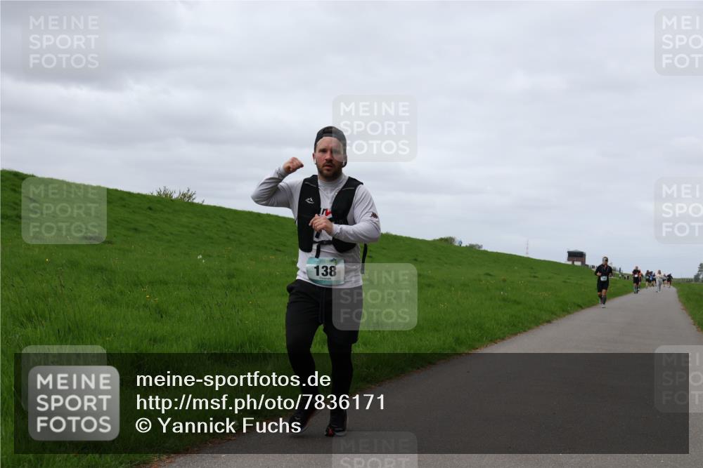 04.05.2025 - 8. Wedeler Halbmarathon Yannick Fuchs http://msf.ph/oto/7836171 04.05.2025 11:45:15 Laufen 138 meine-sportfotos.de