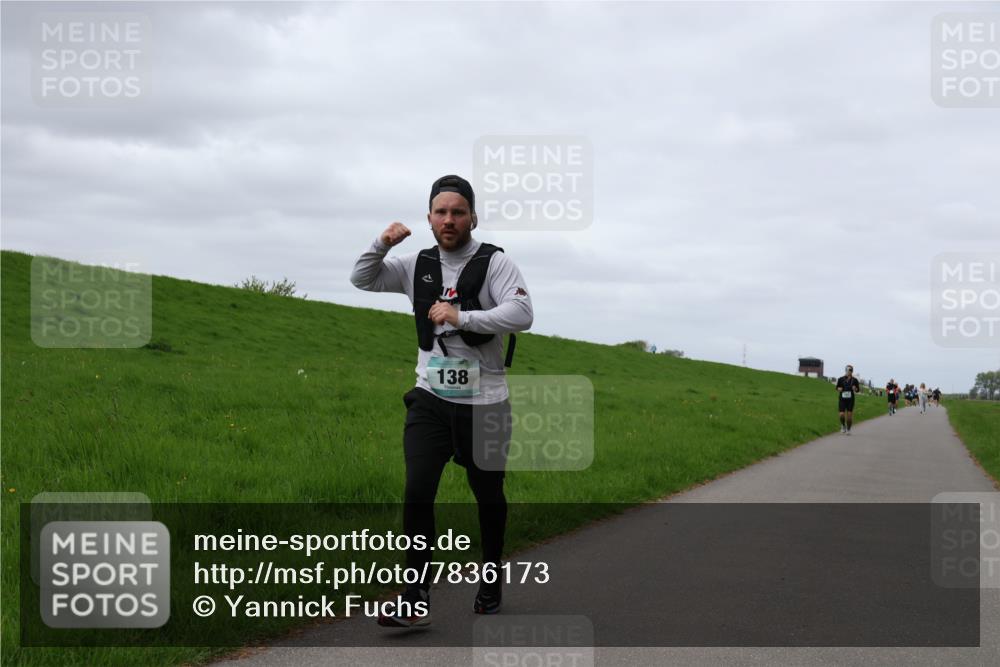 04.05.2025 - 8. Wedeler Halbmarathon Yannick Fuchs http://msf.ph/oto/7836173 04.05.2025 11:45:15 Laufen 138 meine-sportfotos.de