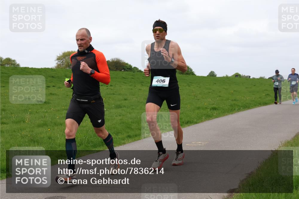 04.05.2025 - 8. Wedeler Halbmarathon Lena Gebhardt http://msf.ph/oto/7836214 04.05.2025 11:30:10 Laufen 406, 824 meine-sportfotos.de