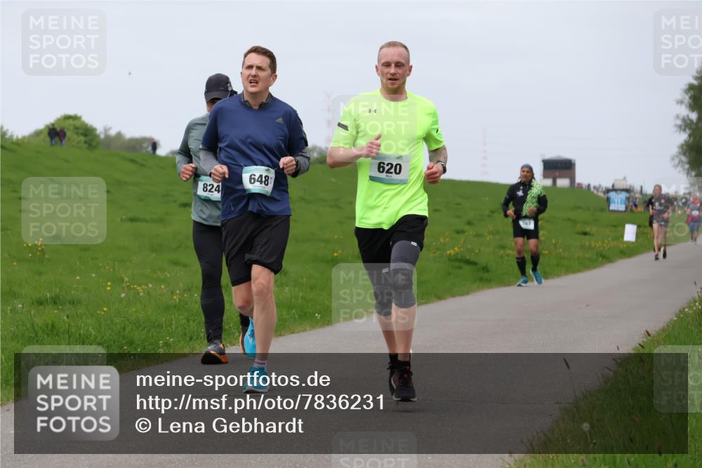 04.05.2025 - 8. Wedeler Halbmarathon Lena Gebhardt http://msf.ph/oto/7836231 04.05.2025 11:30:12 Laufen 824, 648, 620, 267 meine-sportfotos.de