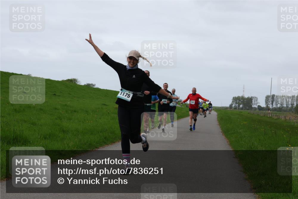 04.05.2025 - 8. Wedeler Halbmarathon Yannick Fuchs http://msf.ph/oto/7836251 04.05.2025 11:23:57 Laufen 1141, 1175, 466 meine-sportfotos.de
