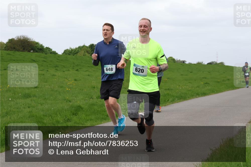 04.05.2025 - 8. Wedeler Halbmarathon Lena Gebhardt http://msf.ph/oto/7836253 04.05.2025 11:30:15 Laufen 648, 620 meine-sportfotos.de