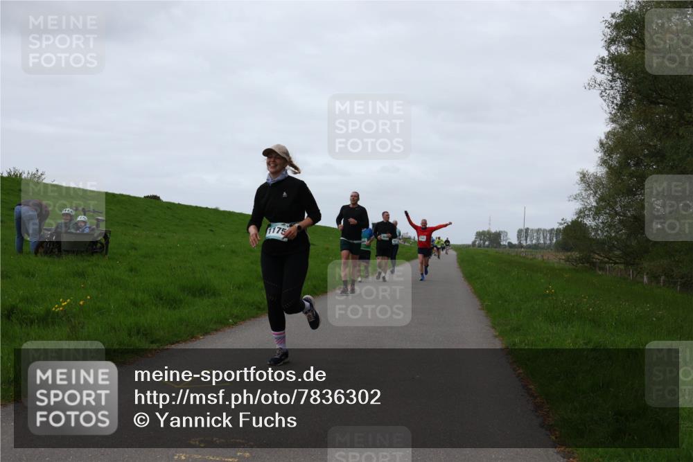 04.05.2025 - 8. Wedeler Halbmarathon Yannick Fuchs http://msf.ph/oto/7836302 04.05.2025 11:23:57 Laufen 1175 meine-sportfotos.de