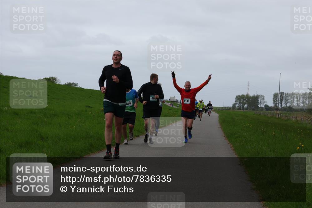 04.05.2025 - 8. Wedeler Halbmarathon Yannick Fuchs http://msf.ph/oto/7836335 04.05.2025 11:23:58 Laufen 886, 46, 1141 meine-sportfotos.de