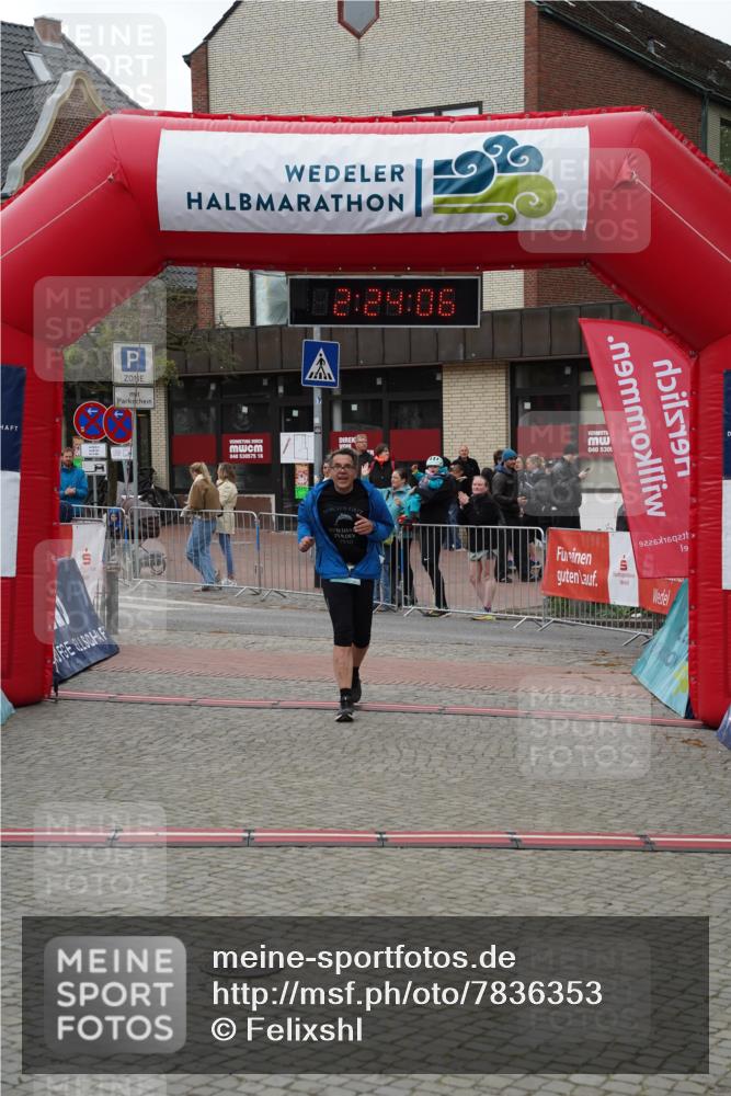 04.05.2025 - 8. Wedeler Halbmarathon Felixshl http://msf.ph/oto/7836353 04.05.2025 12:24:04 Ziel 239 meine-sportfotos.de