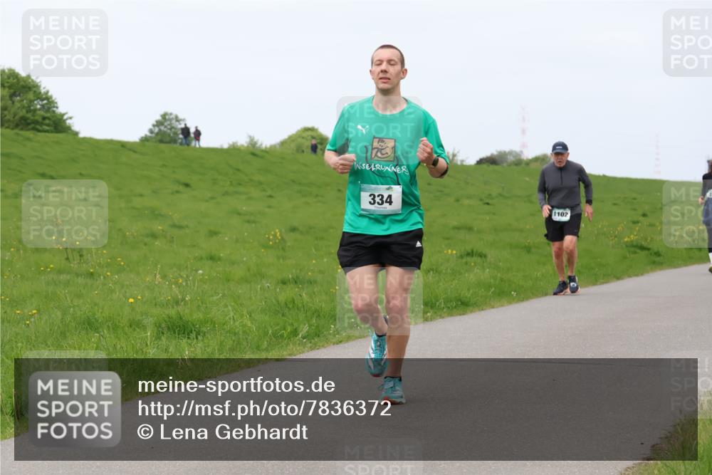 04.05.2025 - 8. Wedeler Halbmarathon Lena Gebhardt http://msf.ph/oto/7836372 04.05.2025 11:30:36 Laufen 334, 1102 meine-sportfotos.de