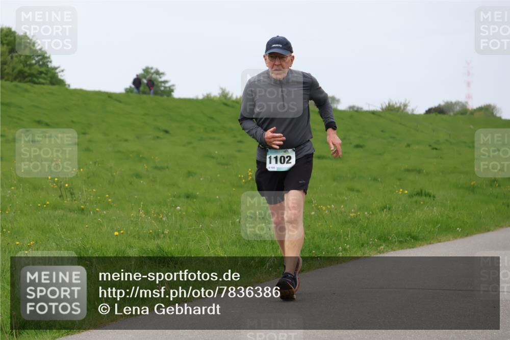 04.05.2025 - 8. Wedeler Halbmarathon Lena Gebhardt http://msf.ph/oto/7836386 04.05.2025 11:30:41 Laufen 1102, 105 meine-sportfotos.de