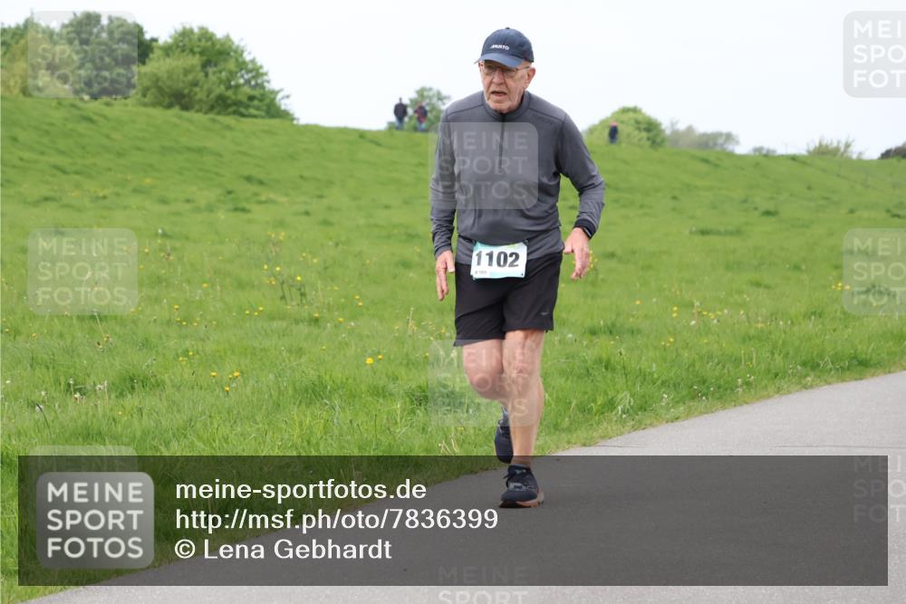 04.05.2025 - 8. Wedeler Halbmarathon Lena Gebhardt http://msf.ph/oto/7836399 04.05.2025 11:30:42 Laufen 1102, 105 meine-sportfotos.de
