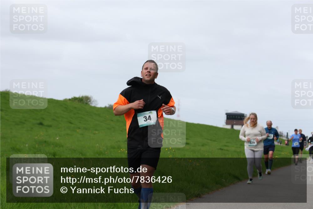 04.05.2025 - 8. Wedeler Halbmarathon Yannick Fuchs http://msf.ph/oto/7836426 04.05.2025 11:45:33 Laufen 34, 328 meine-sportfotos.de