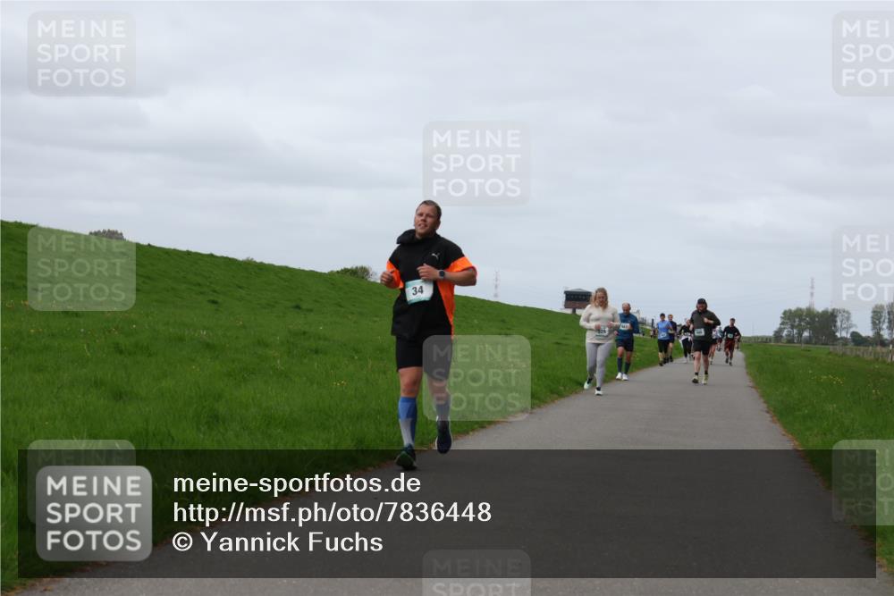 04.05.2025 - 8. Wedeler Halbmarathon Yannick Fuchs http://msf.ph/oto/7836448 04.05.2025 11:45:34 Laufen 34 meine-sportfotos.de