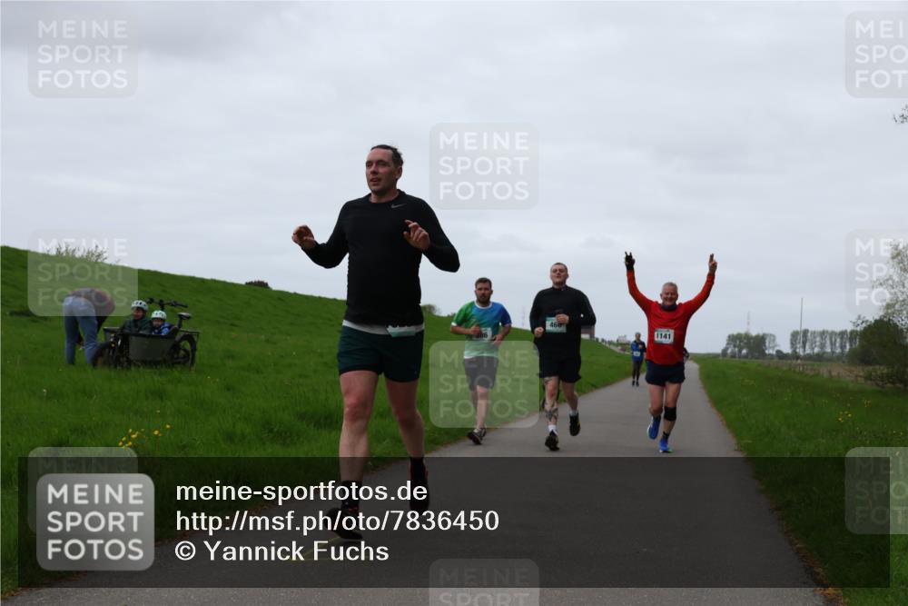04.05.2025 - 8. Wedeler Halbmarathon Yannick Fuchs http://msf.ph/oto/7836450 04.05.2025 11:24:01 Laufen 386, 460, 1141 meine-sportfotos.de