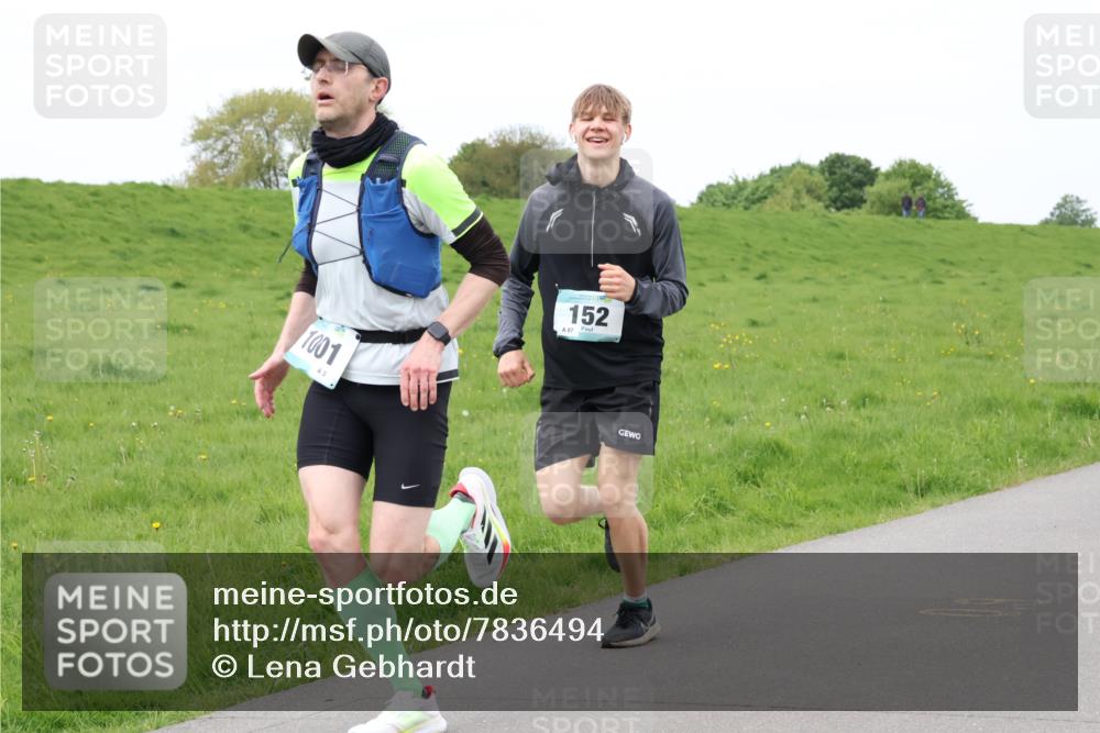 04.05.2025 - 8. Wedeler Halbmarathon Lena Gebhardt http://msf.ph/oto/7836494 04.05.2025 11:31:02 Laufen 1001, 3, 152 meine-sportfotos.de