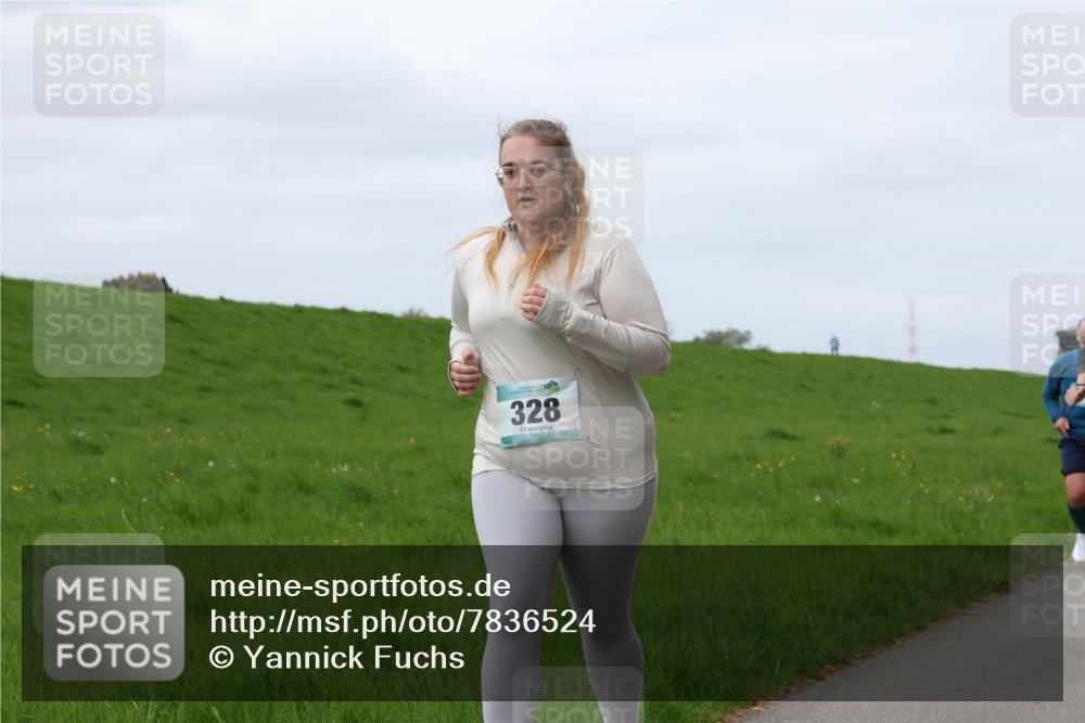 04.05.2025 - 8. Wedeler Halbmarathon Yannick Fuchs http://msf.ph/oto/7836524 04.05.2025 11:45:40 Laufen 328 meine-sportfotos.de