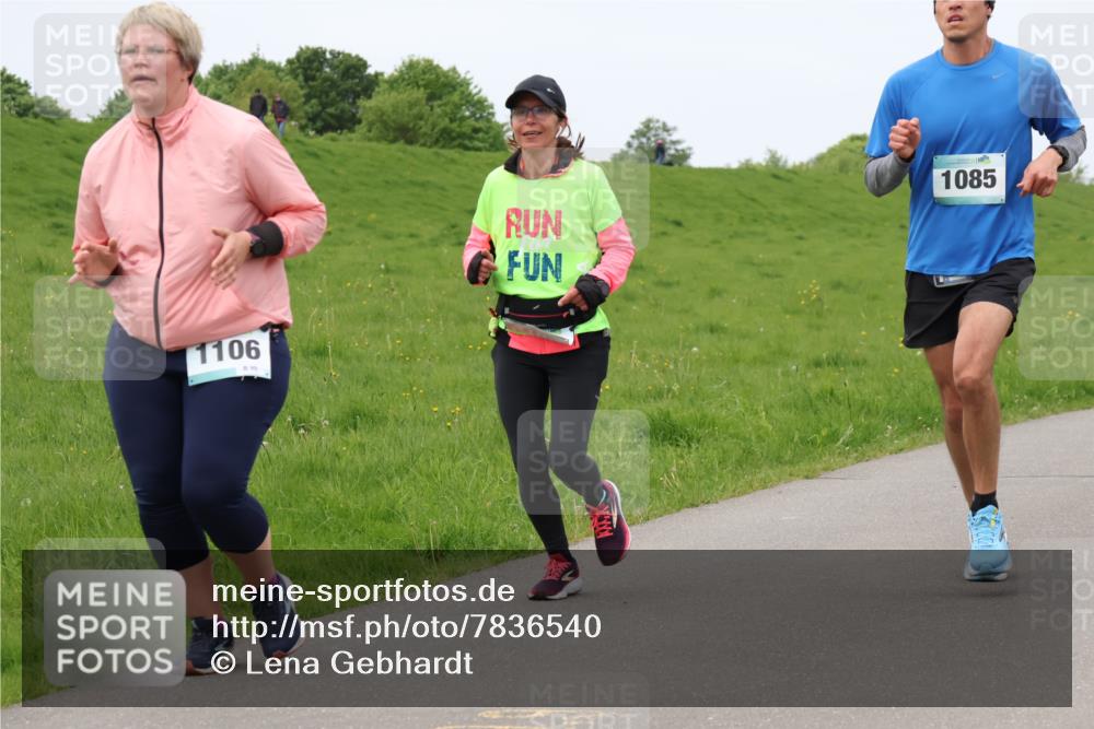 04.05.2025 - 8. Wedeler Halbmarathon Lena Gebhardt http://msf.ph/oto/7836540 04.05.2025 11:31:13 Laufen 1106, 8, 99, 1085 meine-sportfotos.de
