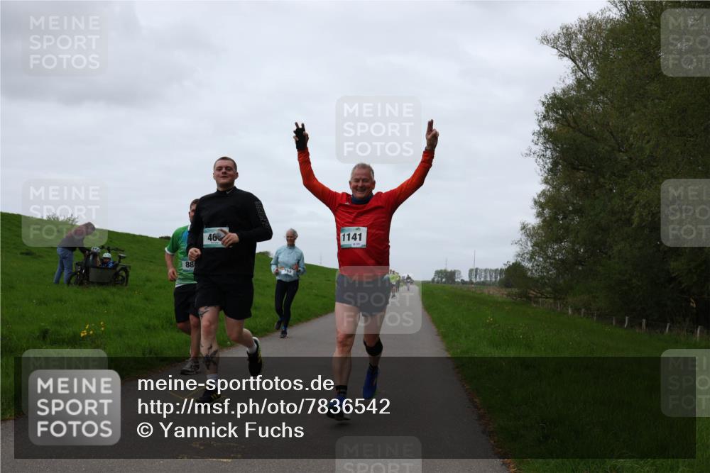 04.05.2025 - 8. Wedeler Halbmarathon Yannick Fuchs http://msf.ph/oto/7836542 04.05.2025 11:24:03 Laufen 88, 46, 1141 meine-sportfotos.de