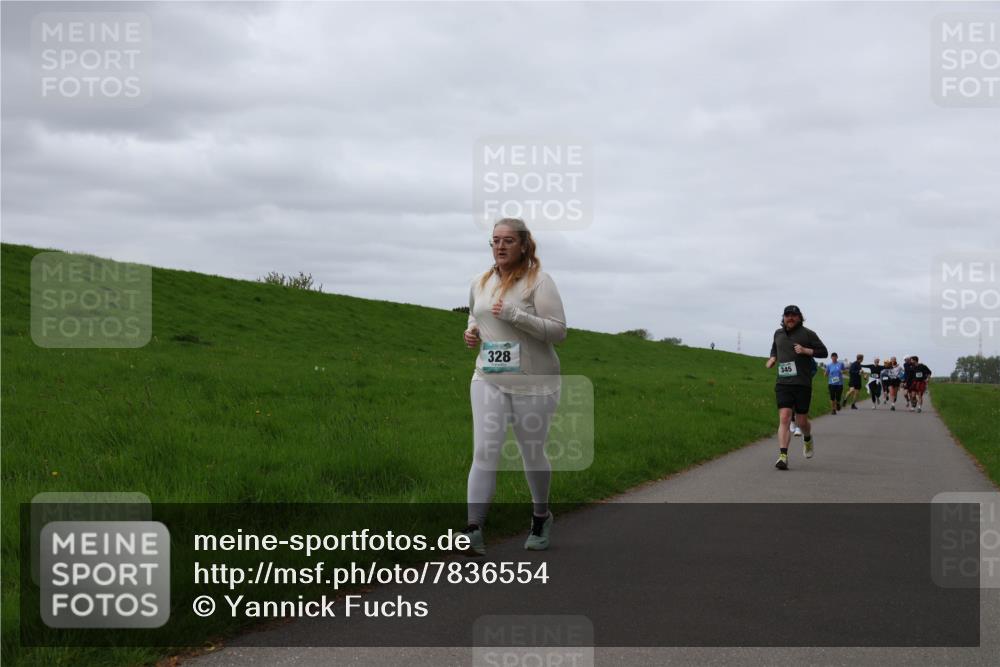 04.05.2025 - 8. Wedeler Halbmarathon Yannick Fuchs http://msf.ph/oto/7836554 04.05.2025 11:45:41 Laufen 328, 345 meine-sportfotos.de