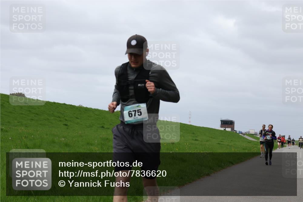 04.05.2025 - 8. Wedeler Halbmarathon Yannick Fuchs http://msf.ph/oto/7836620 04.05.2025 11:59:40 Laufen 675 meine-sportfotos.de