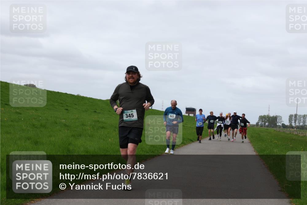 04.05.2025 - 8. Wedeler Halbmarathon Yannick Fuchs http://msf.ph/oto/7836621 04.05.2025 11:45:42 Laufen 345, 943, 148, 212 meine-sportfotos.de