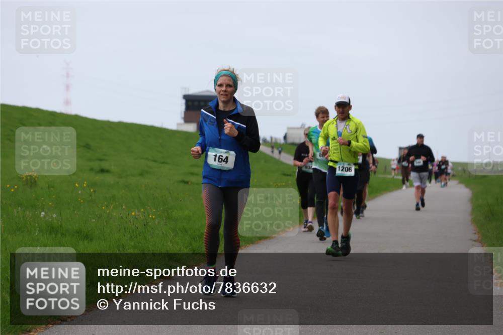 04.05.2025 - 8. Wedeler Halbmarathon Yannick Fuchs http://msf.ph/oto/7836632 04.05.2025 11:24:06 Laufen 164, 1206 meine-sportfotos.de