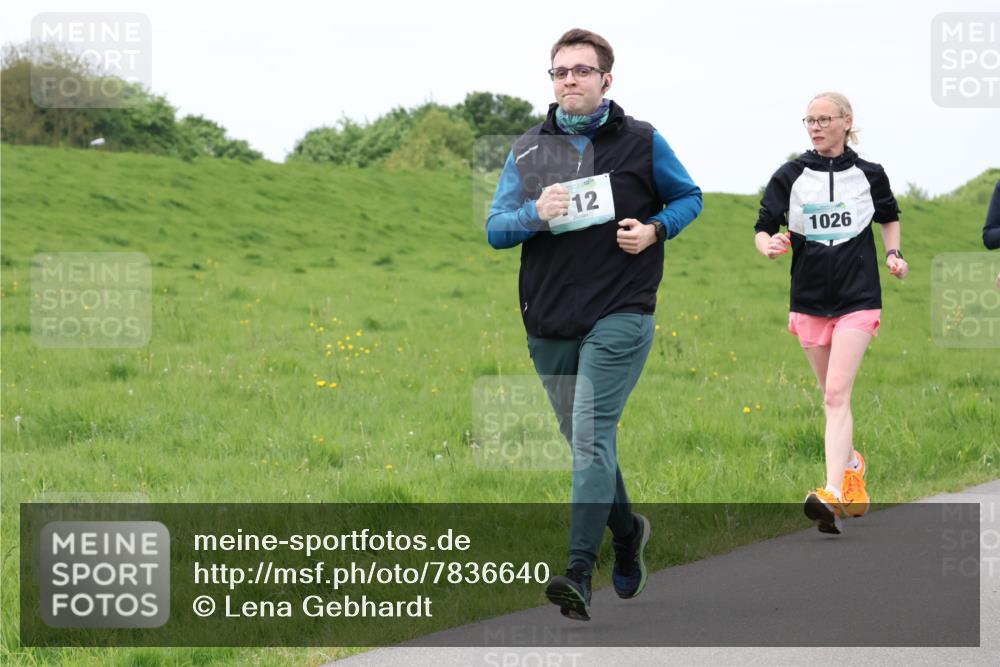 04.05.2025 - 8. Wedeler Halbmarathon Lena Gebhardt http://msf.ph/oto/7836640 04.05.2025 11:31:38 Laufen 12, 1026 meine-sportfotos.de