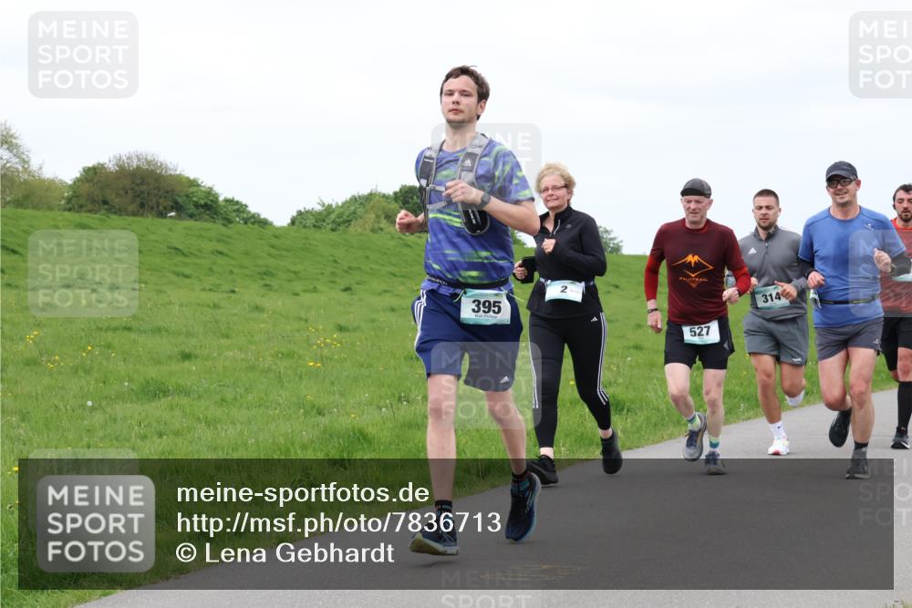 04.05.2025 - 8. Wedeler Halbmarathon Lena Gebhardt http://msf.ph/oto/7836713 04.05.2025 11:31:46 Laufen 395, 2, 527, 314 meine-sportfotos.de