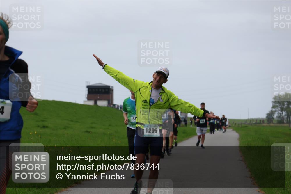 04.05.2025 - 8. Wedeler Halbmarathon Yannick Fuchs http://msf.ph/oto/7836744 04.05.2025 11:24:09 Laufen 88, 1206 meine-sportfotos.de