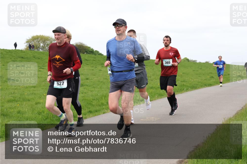 04.05.2025 - 8. Wedeler Halbmarathon Lena Gebhardt http://msf.ph/oto/7836746 04.05.2025 11:31:48 Laufen 527, 3, 365 meine-sportfotos.de