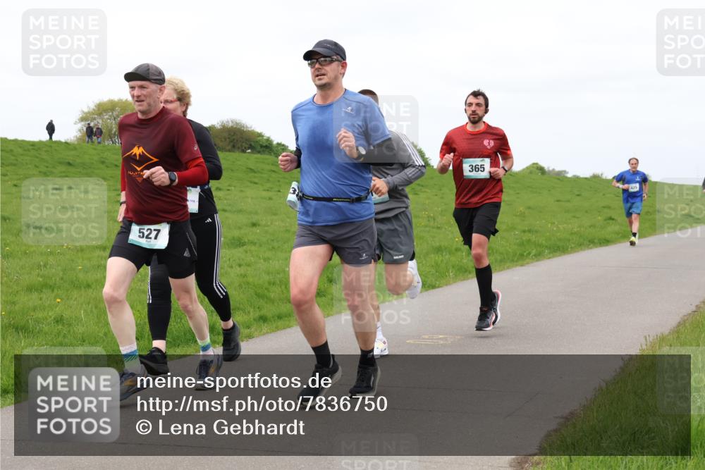04.05.2025 - 8. Wedeler Halbmarathon Lena Gebhardt http://msf.ph/oto/7836750 04.05.2025 11:31:48 Laufen 527, 114, 365, 425 meine-sportfotos.de