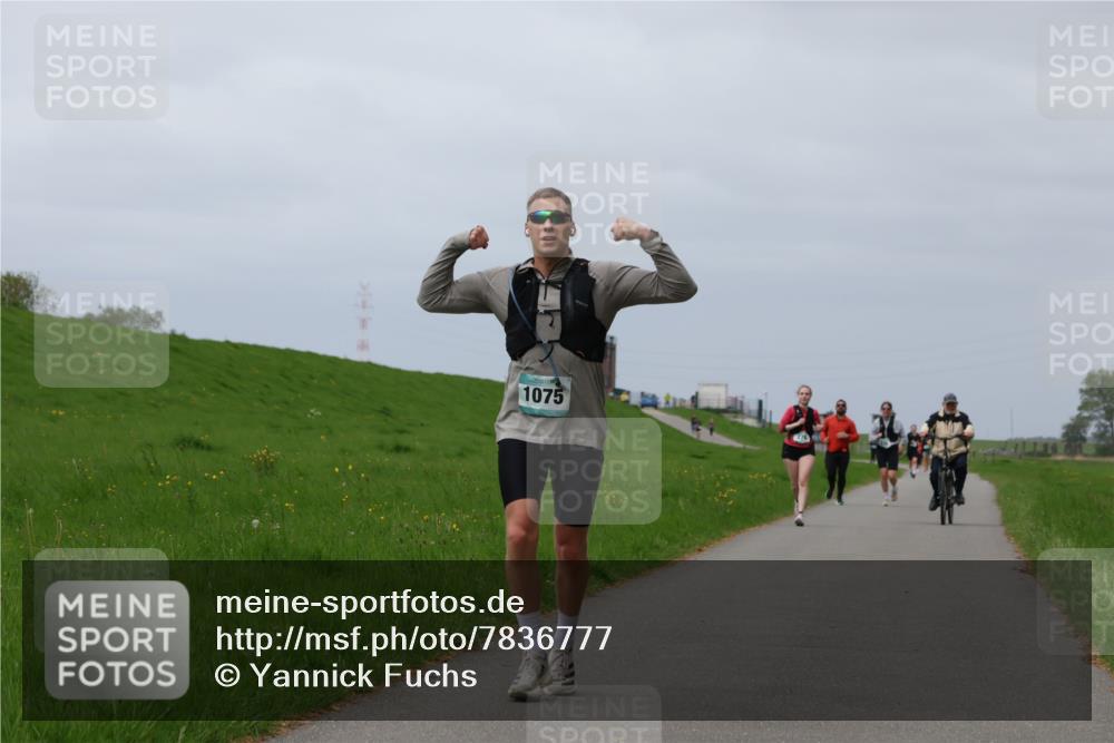 04.05.2025 - 8. Wedeler Halbmarathon Yannick Fuchs http://msf.ph/oto/7836777 04.05.2025 11:59:51 Laufen 1075 meine-sportfotos.de