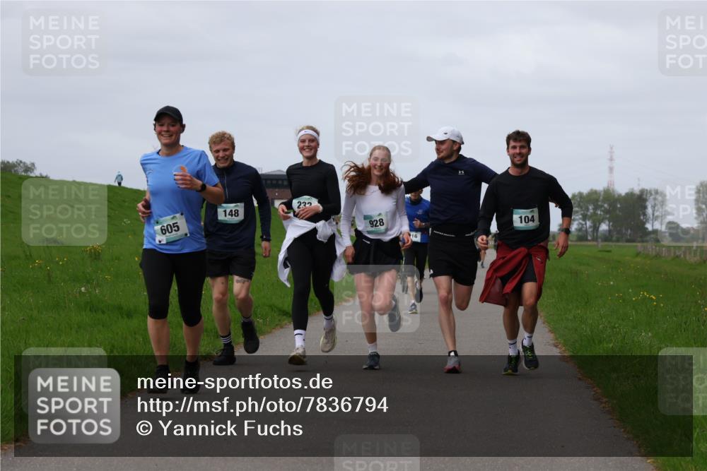 04.05.2025 - 8. Wedeler Halbmarathon Yannick Fuchs http://msf.ph/oto/7836794 04.05.2025 11:45:47 Laufen 148, 605, 232, 928, 16, 104 meine-sportfotos.de