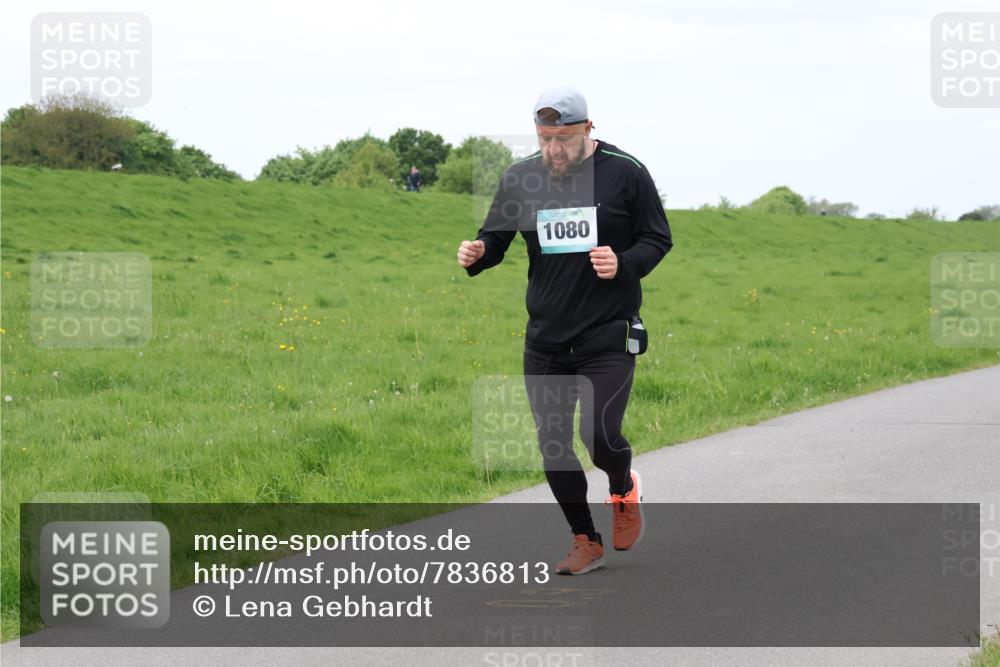 04.05.2025 - 8. Wedeler Halbmarathon Lena Gebhardt http://msf.ph/oto/7836813 04.05.2025 11:31:55 Laufen 1080 meine-sportfotos.de