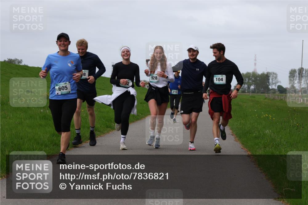 04.05.2025 - 8. Wedeler Halbmarathon Yannick Fuchs http://msf.ph/oto/7836821 04.05.2025 11:45:47 Laufen 605, 8, 928, 216, 104 meine-sportfotos.de