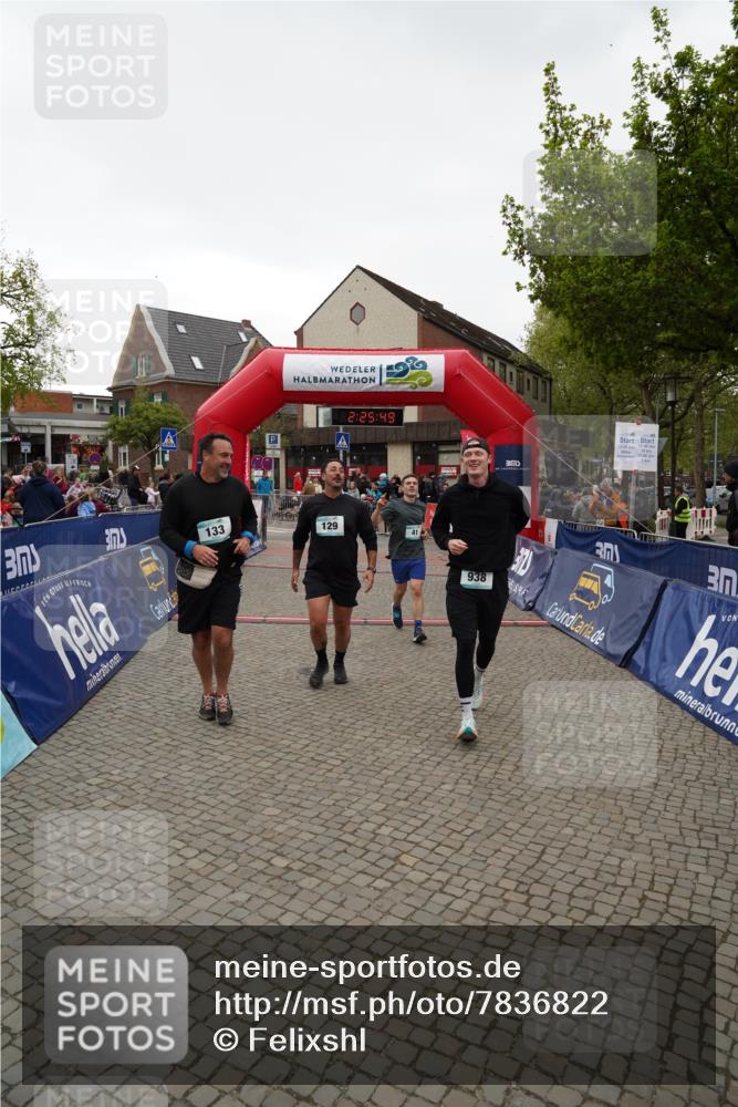 04.05.2025 - 8. Wedeler Halbmarathon Felixshl http://msf.ph/oto/7836822 04.05.2025 12:25:47 Ziel 41, 129, 133, 938 meine-sportfotos.de