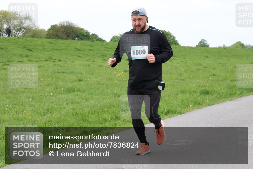 04.05.2025 - 8. Wedeler Halbmarathon Lena Gebhardt http://msf.ph/oto/7836824 04.05.2025 11:31:56 Laufen 1080 meine-sportfotos.de